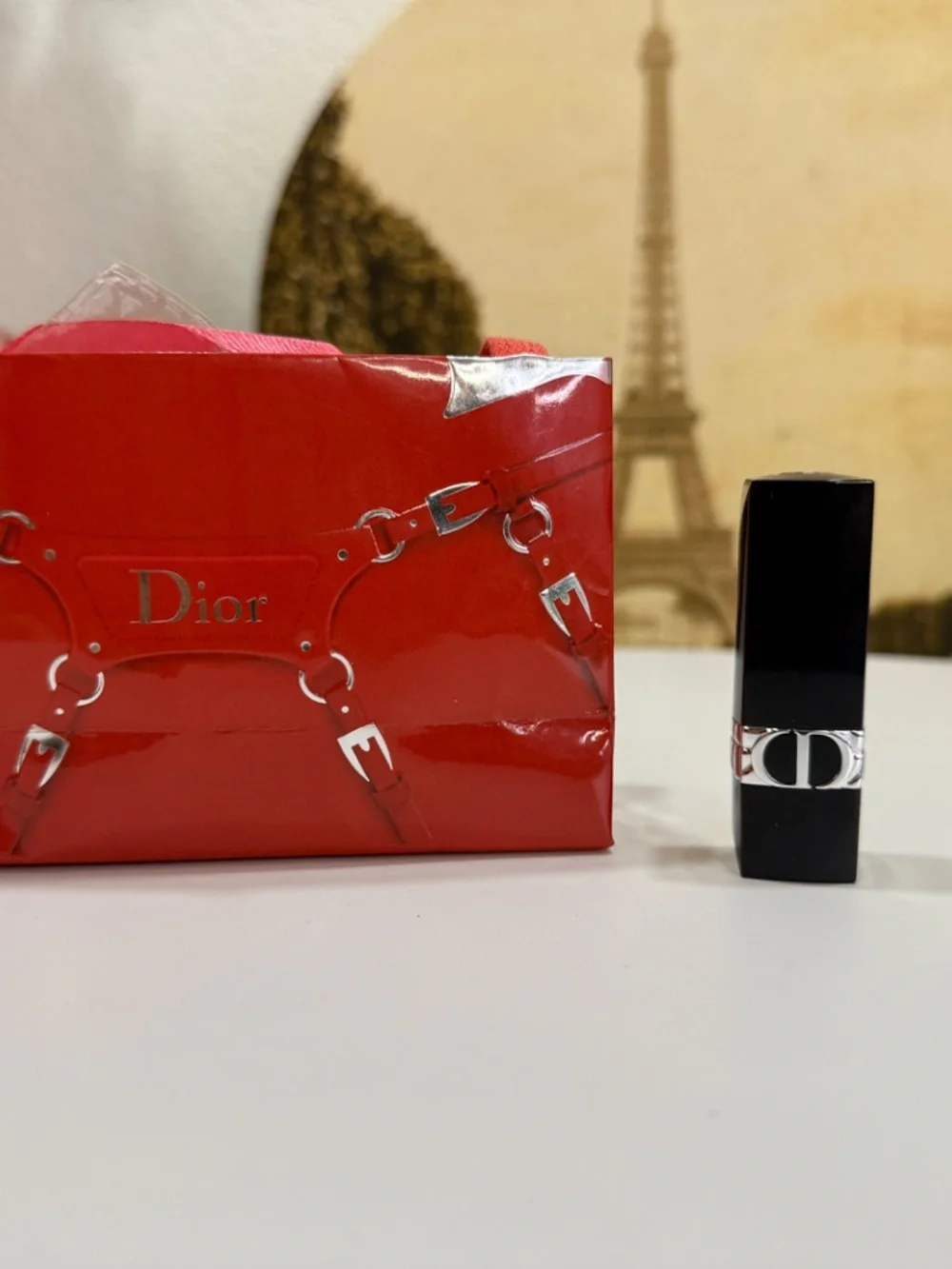 GORGEOUS NWB-CHRSTIAN DIOR ROUGE 999 VELVET LIP STICK! (MADE IN FRANCE)